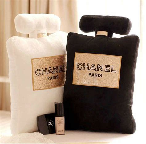 cojines chanel